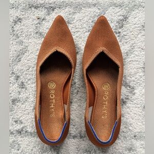 Pointed Toe Brown Striped Rothy’s Size 8.5